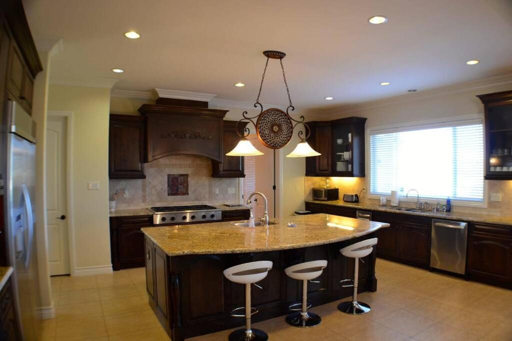 Que Syrah Temecula - Villa With 9 Bedroom 7 Ba With Spa In Wine Country Exterior photo
